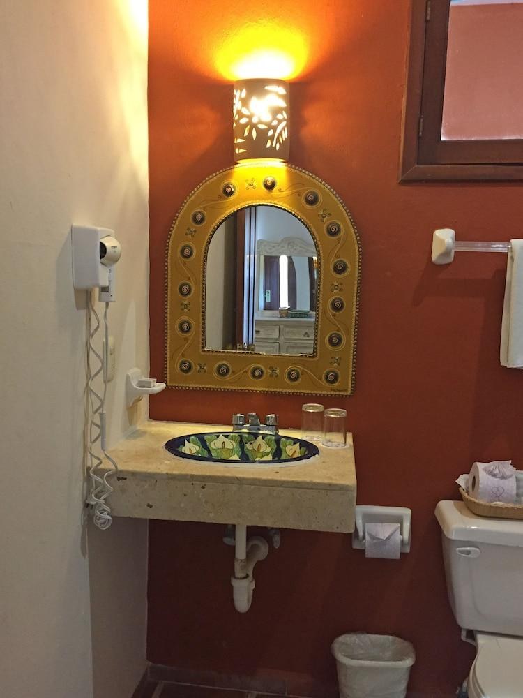 HACIENDA SAN MIGUEL HOTEL & SUITES photo 3