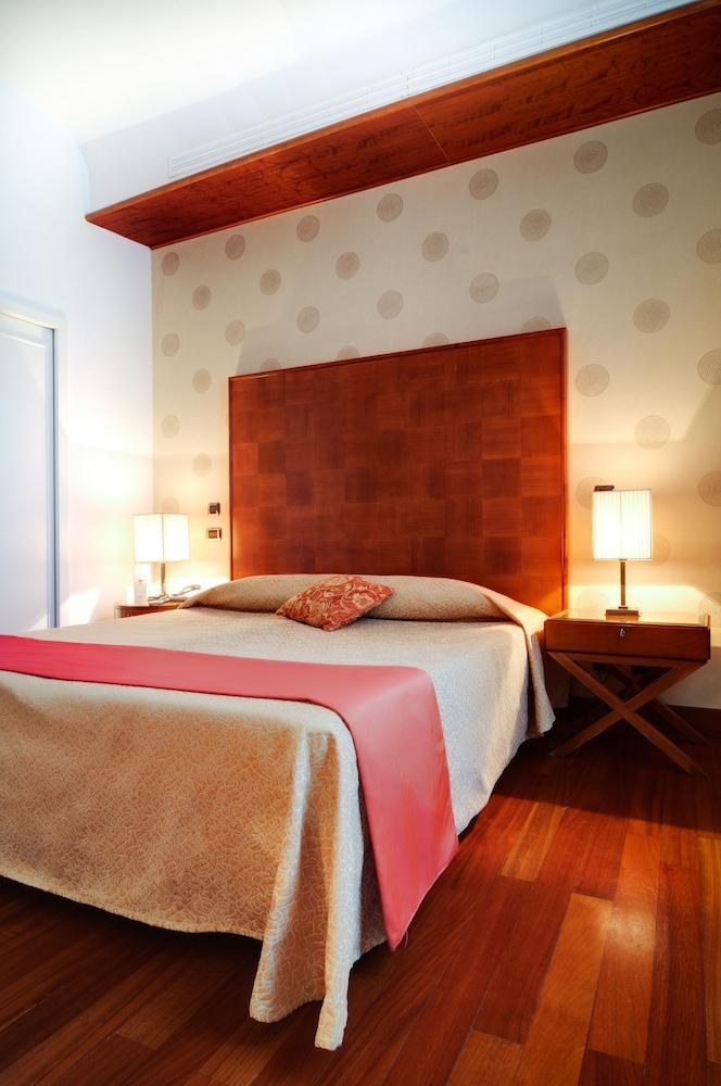 HOTEL DELLE NAZIONI photo 2