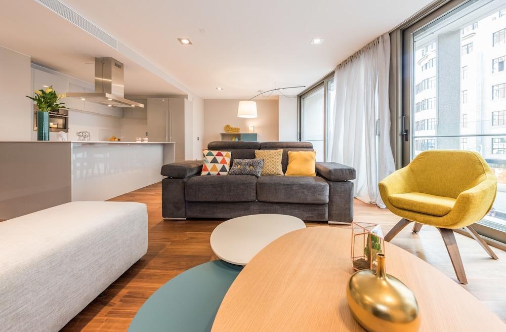 SmartRental Collection Centric II photo 3