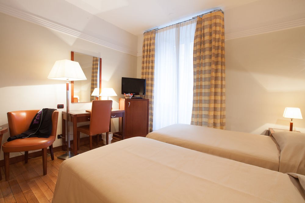 HOTEL GENOVA photo 1
