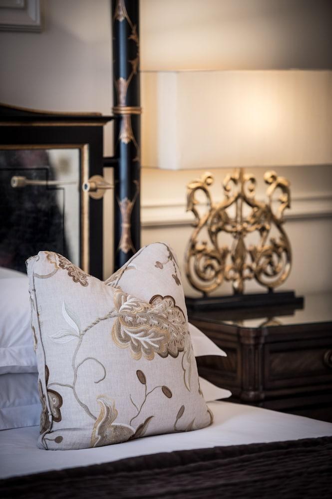 THE KENSINGTON HOTEL photo 2