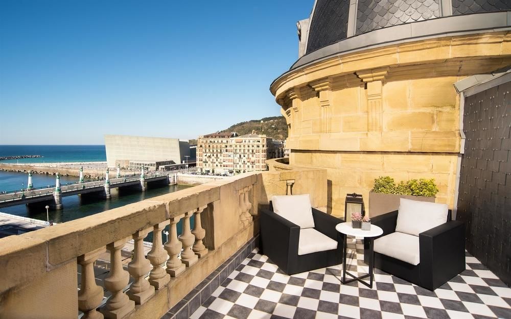 Hotel Maria Cristina photo 2