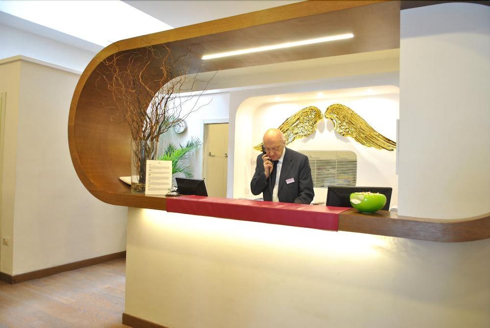 PLAZA HOTEL photo 3