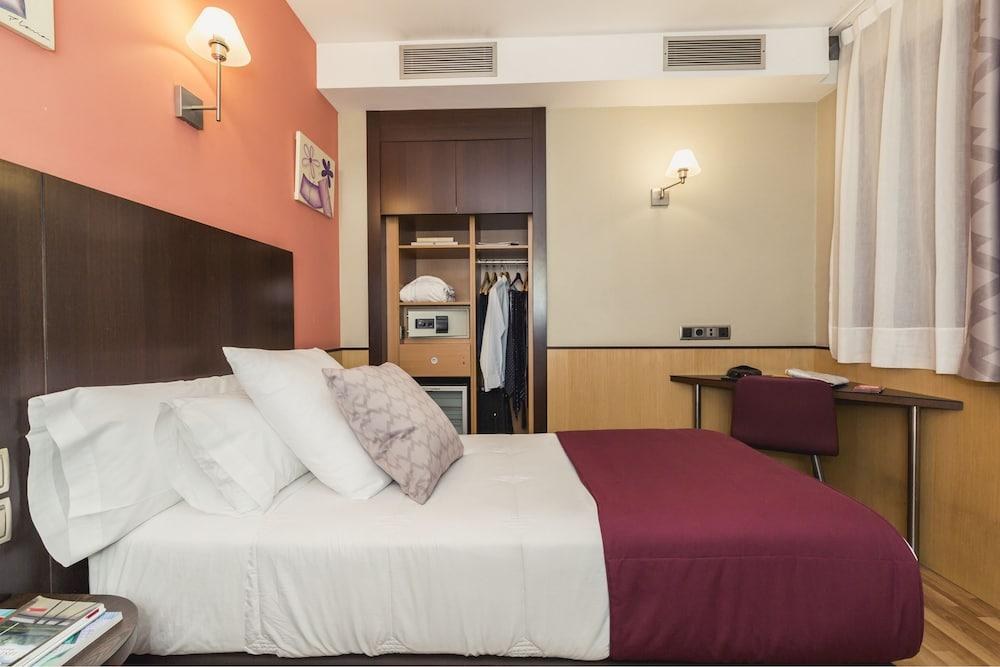 RONDA LESSEPS HOTEL photo 3