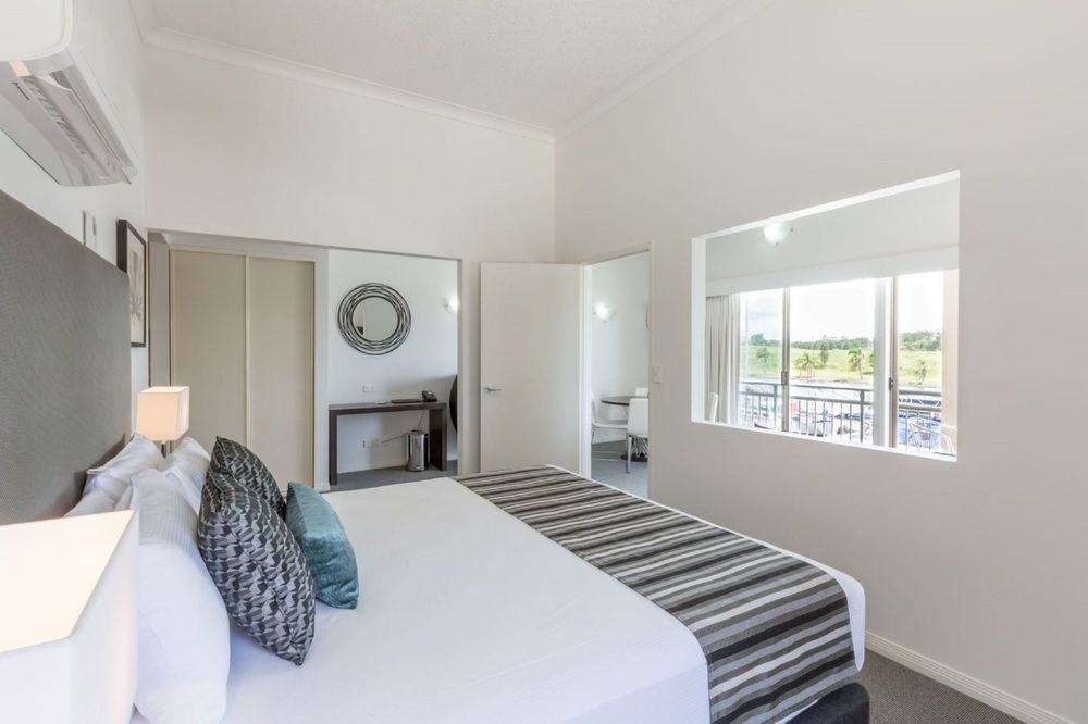 RAMADA BY WYNDHAM HOPE HARBOUR photo 1