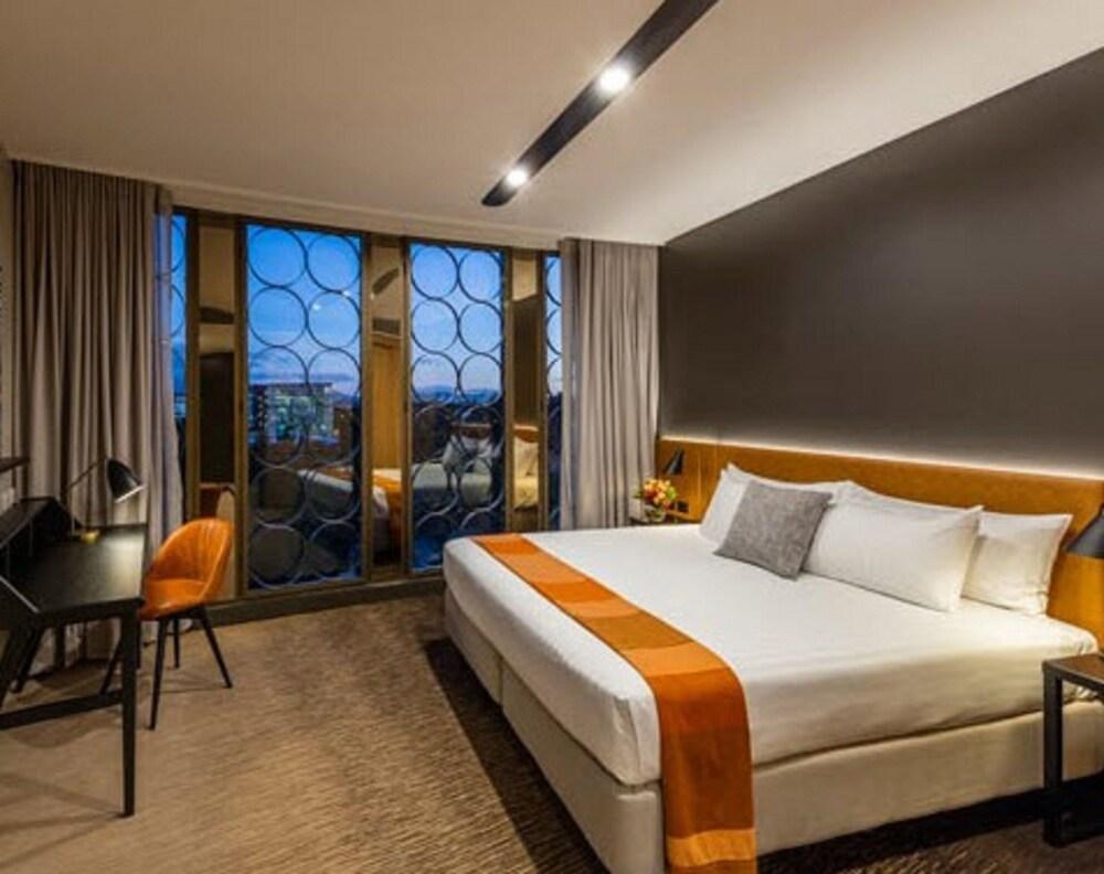 VIBE HOTEL CANBERRA AIRPORT photo 3