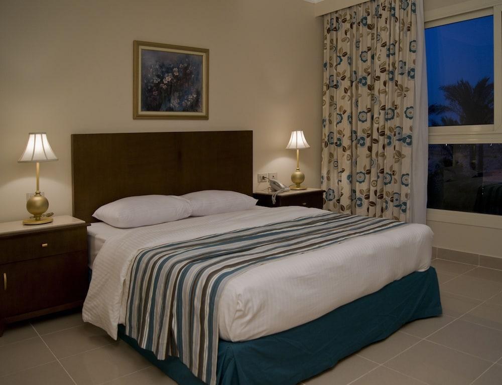 AURORA BAY RESORT photo 2