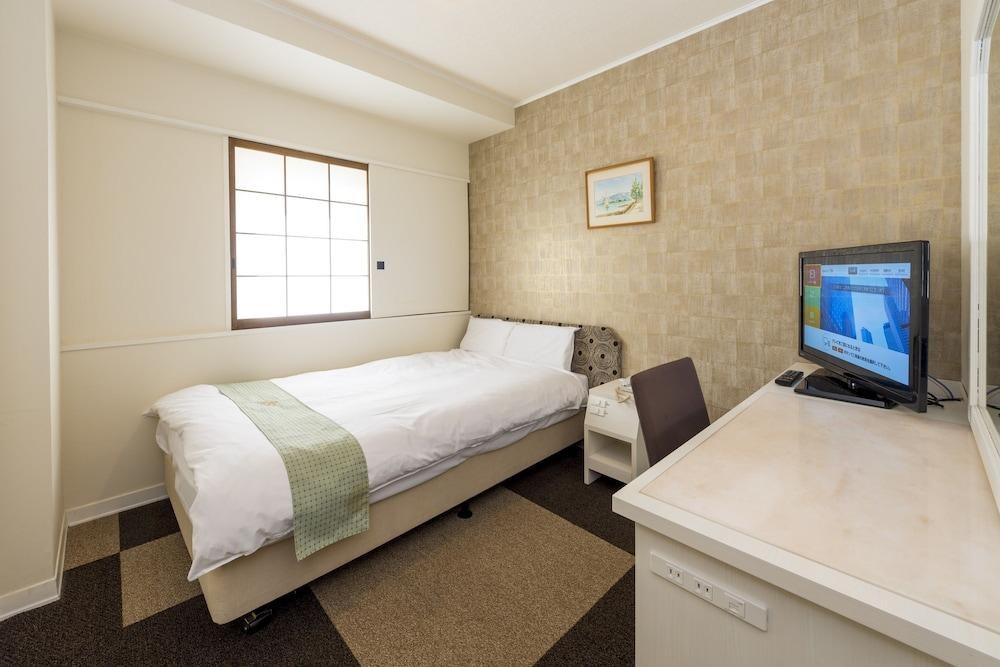 NEW OSAKA HOTEL photo 2