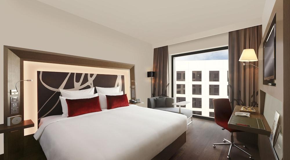 NOVOTEL NEW DELHI AEROCITY photo 4