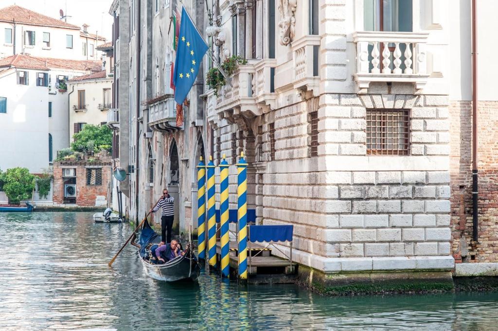 AI CAVALIERI DI VENEZIA