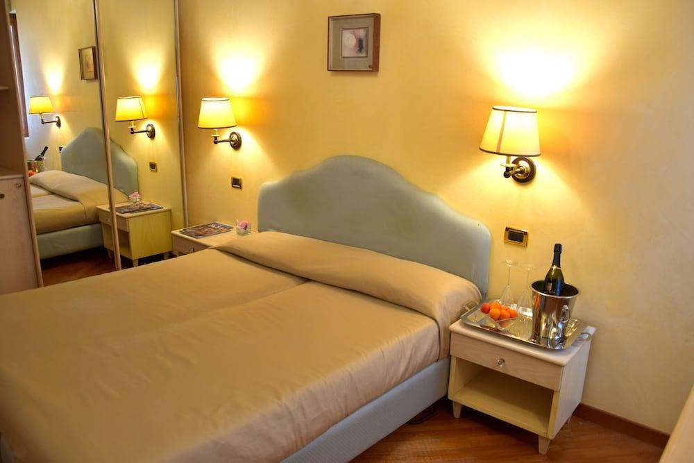 RESIDENZA FAVARO