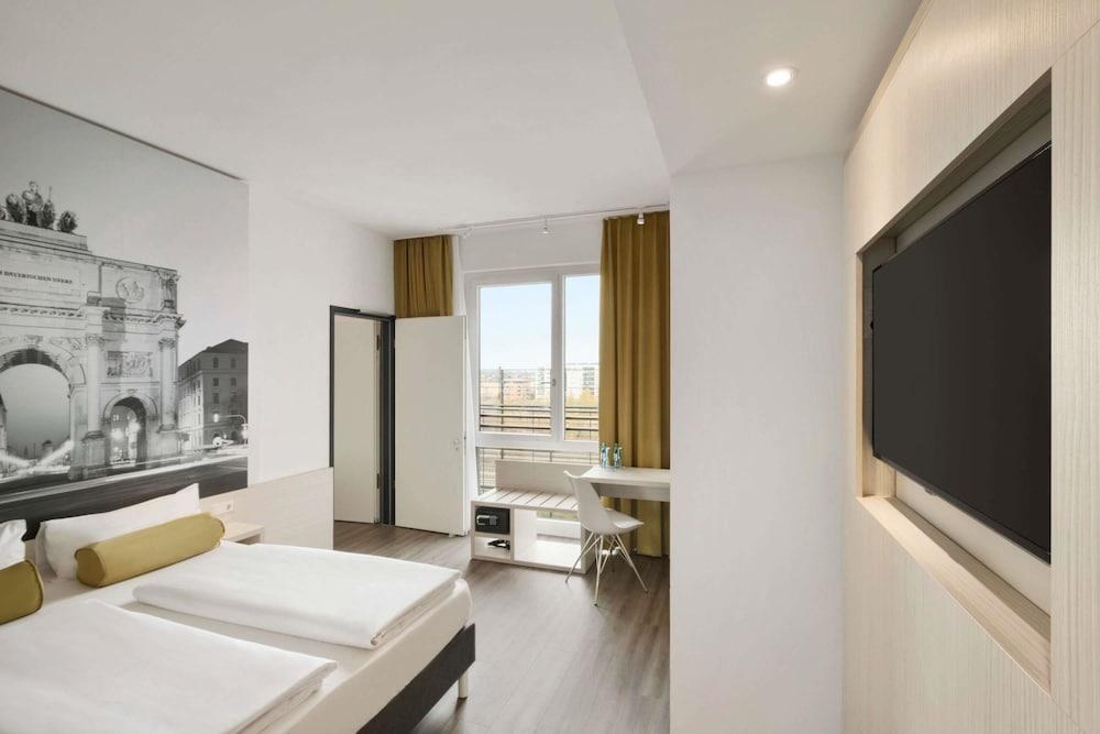 Super 8 by Wyndham Munich City West photo 4
