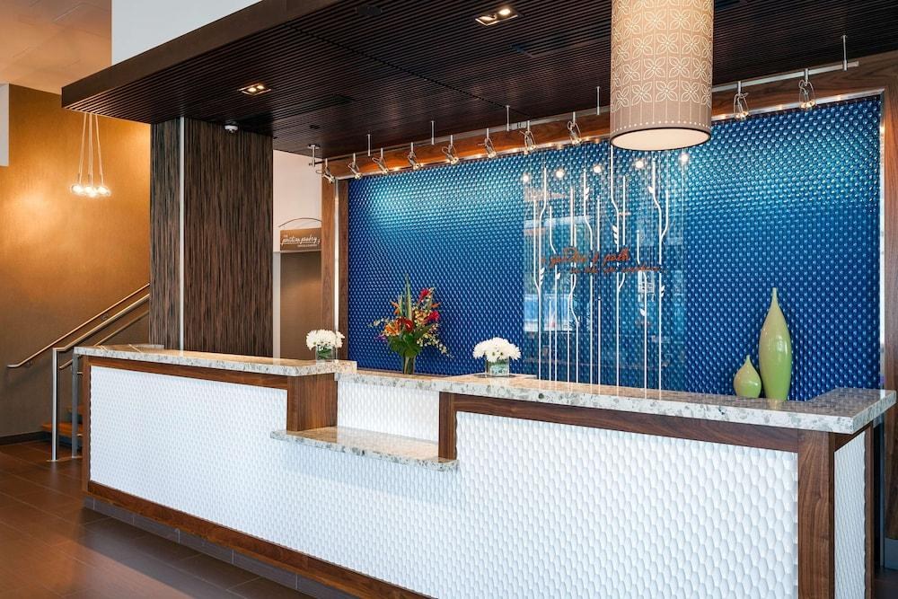 HILTON GARDEN INN DOWNTOWN photo 3