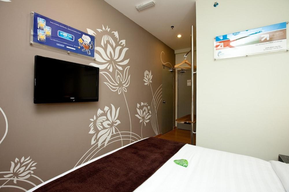 TUNE HOTELS DANGA BAY photo 4