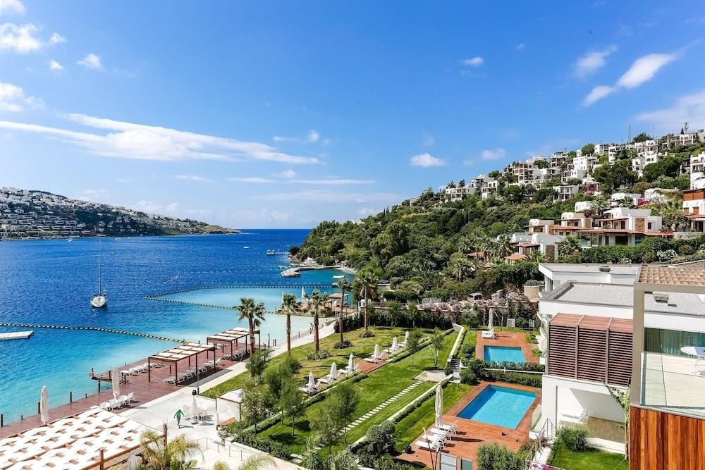 MIVARA LUXURY RESORT & SPA photo 2