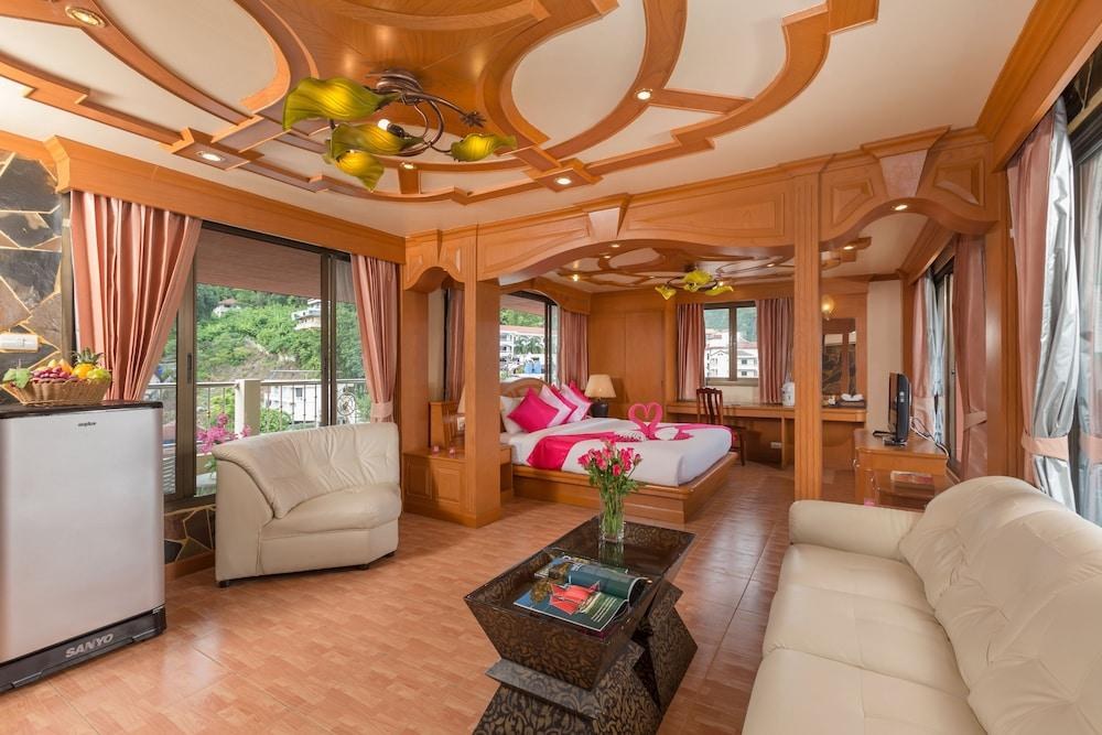 CHANG RESIDENCE PATONG photo 3