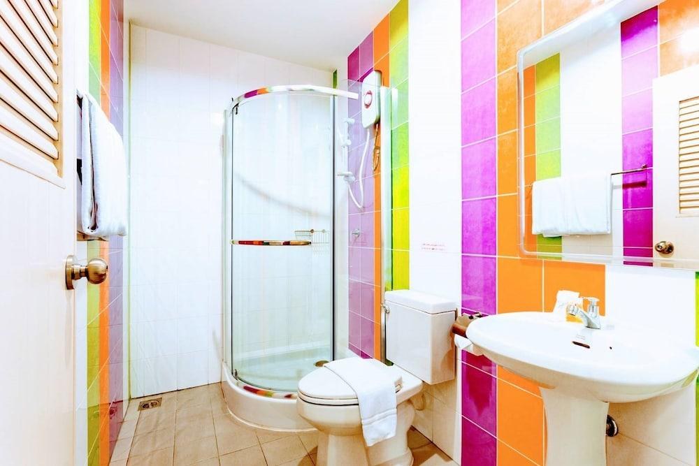 PHUKET CENTER HOTEL photo 2