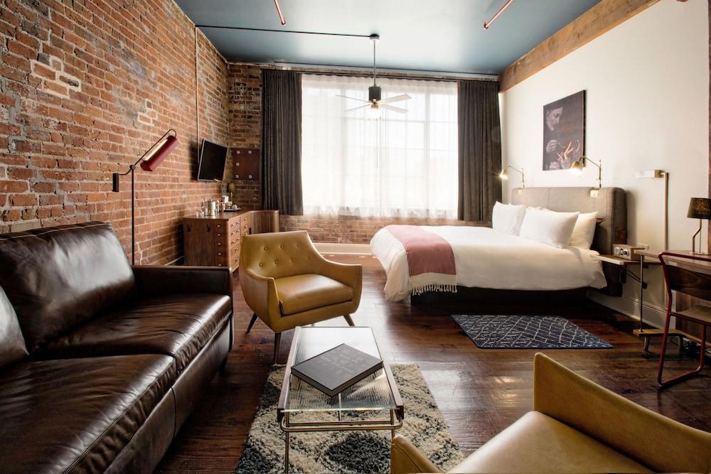 THE OLD NO 77 HOTEL & CHANDLER photo 4