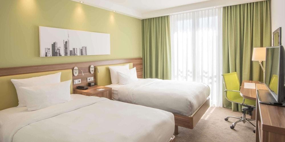 Hampton by Hilton Frankfurt City Centre Messe photo 4