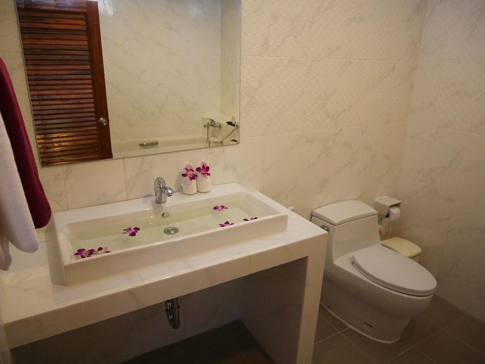 THE SUNSET BEACH RESORT KOH KH photo 4