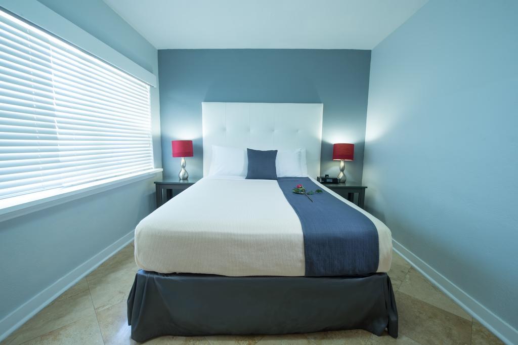 SUITES ON SOUTH BEACH photo 3