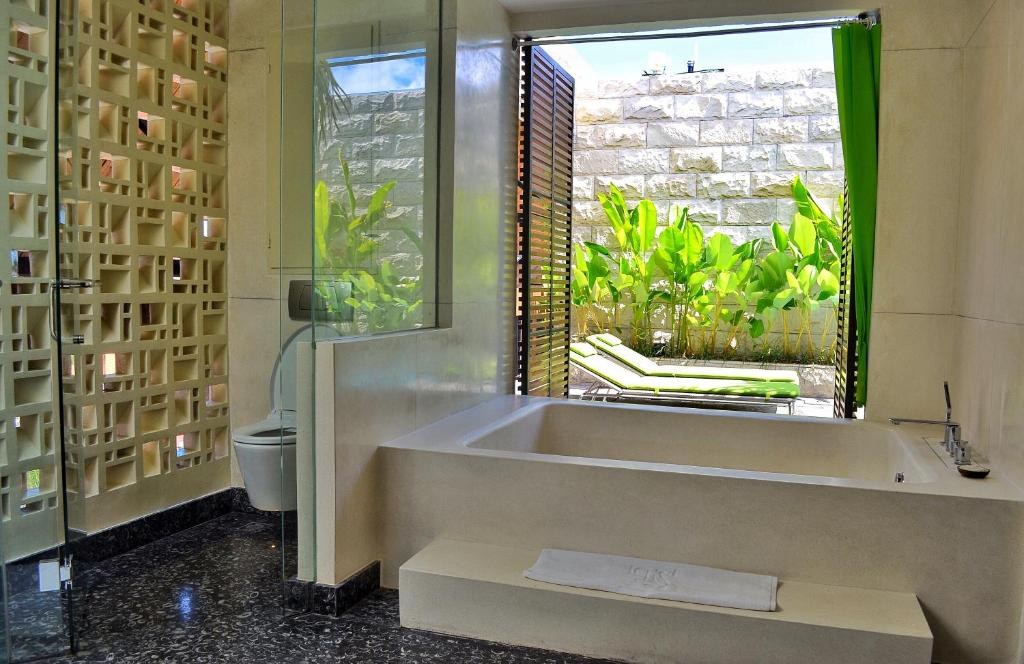 TS SUITES SEMINYAK photo 3