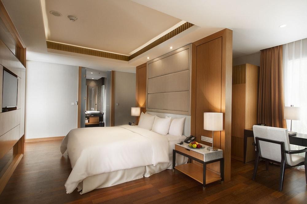 INTERCONTINENTAL BANDUNG DAGO PAKAR photo 2
