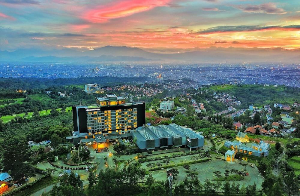 INTERCONTINENTAL BANDUNG DAGO PAKAR photo 3