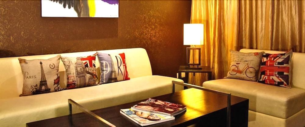 AKMANI HOTEL photo 2