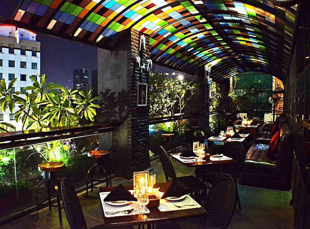 AKMANI HOTEL photo 4