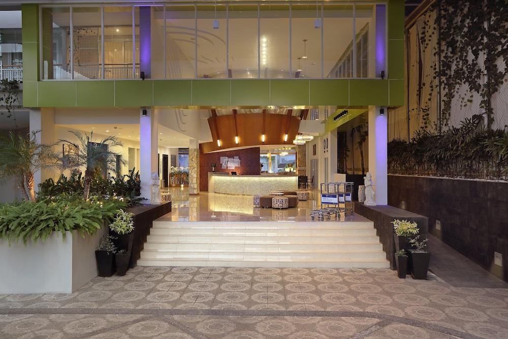Holiday Inn Express Bali Raya Kuta photo 4