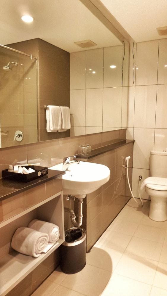 Ivory Hotel Bandung photo 2