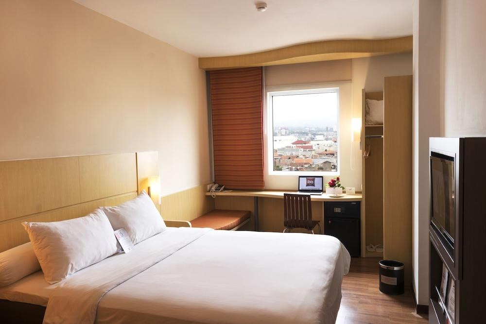 IBIS BANDUNG PASTEUR photo 4