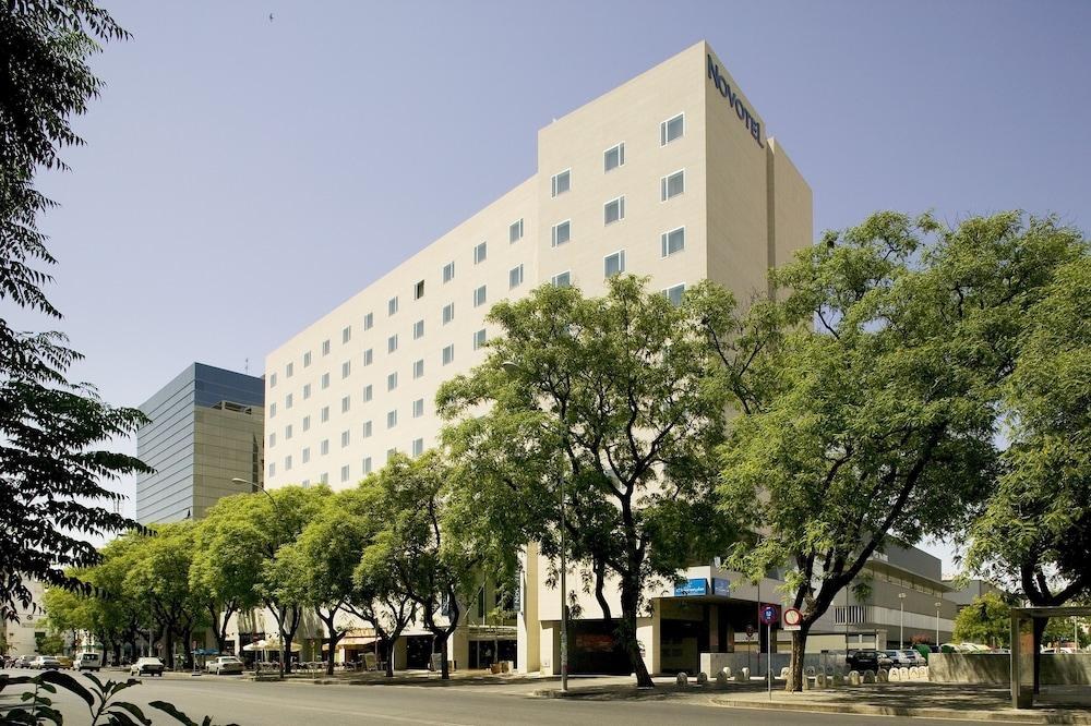 NOVOTEL SEVILLA MARQUES DEL NERVION HOTEL photo 2
