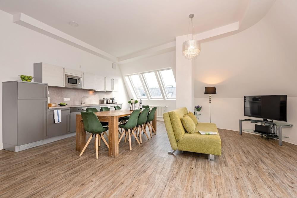 APARTMENTS ROSENTHAL RESIDENCE photo 3