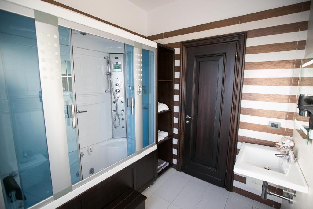 VICTORIA  HOTEL photo 3