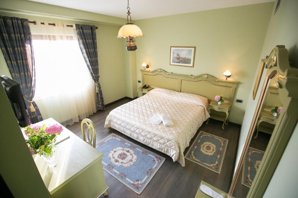 VICTORIA  HOTEL photo 4