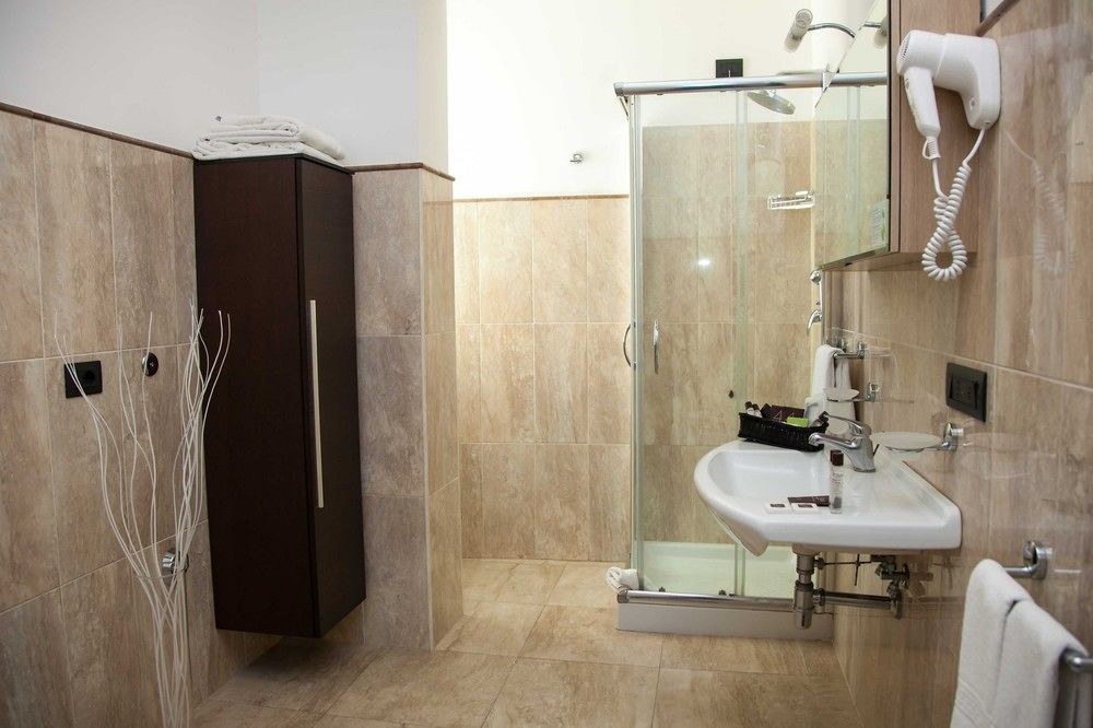 HOTEL 4 SPA photo 1