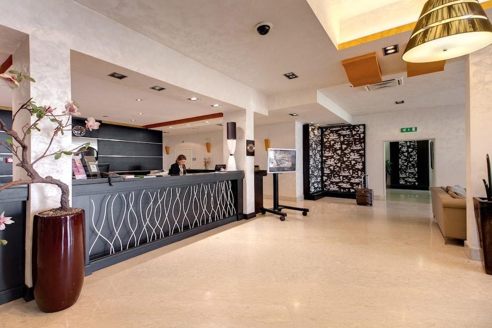 PLAZA HOTEL CATANIA photo 2
