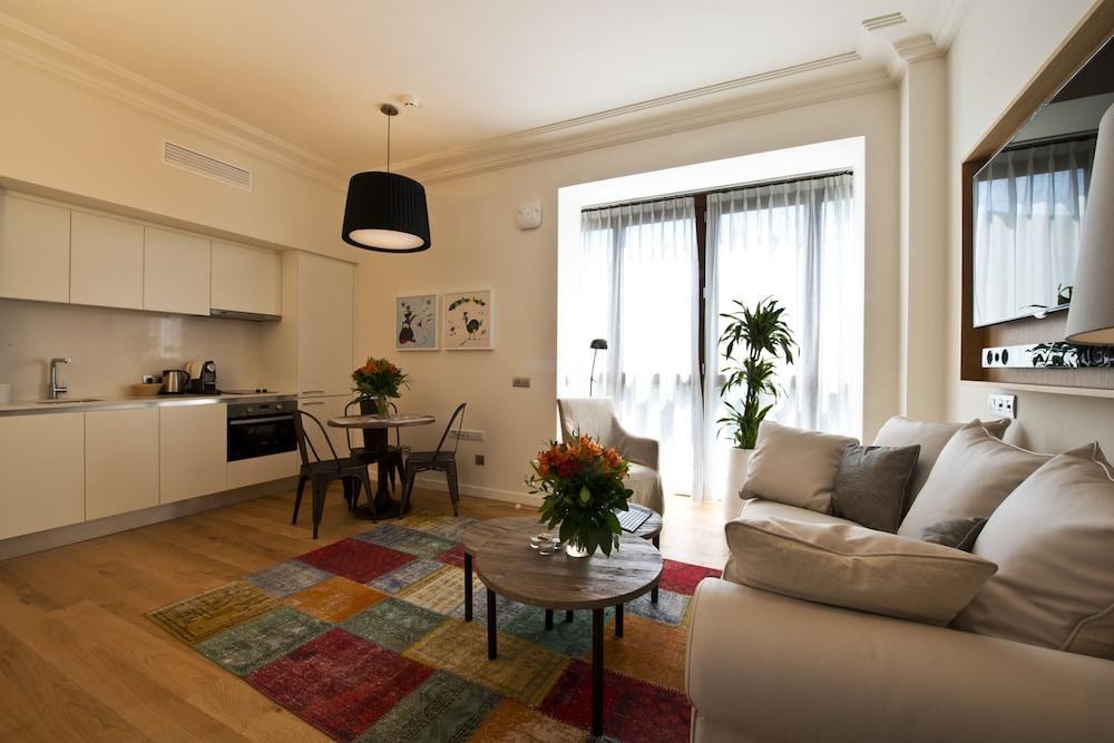APARTHOTEL PALMA SUITES photo 2