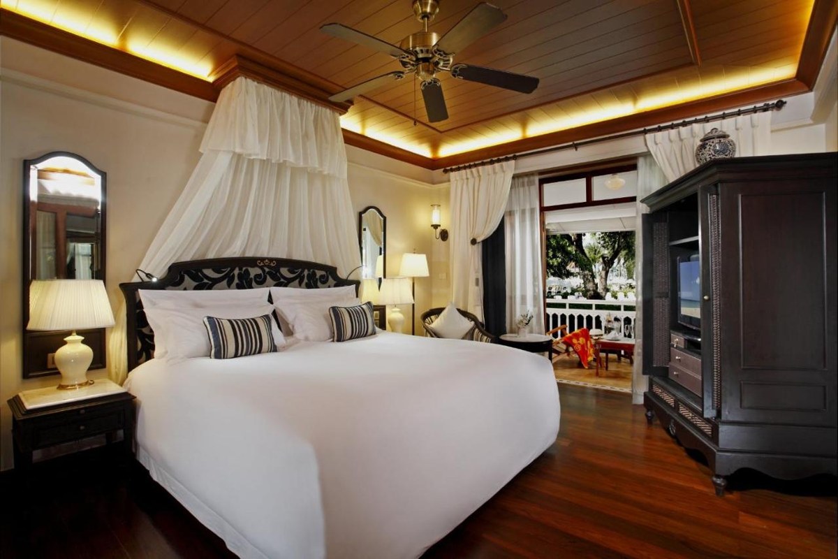 CENTARA GRAND BEACH RESORT HUA HIN