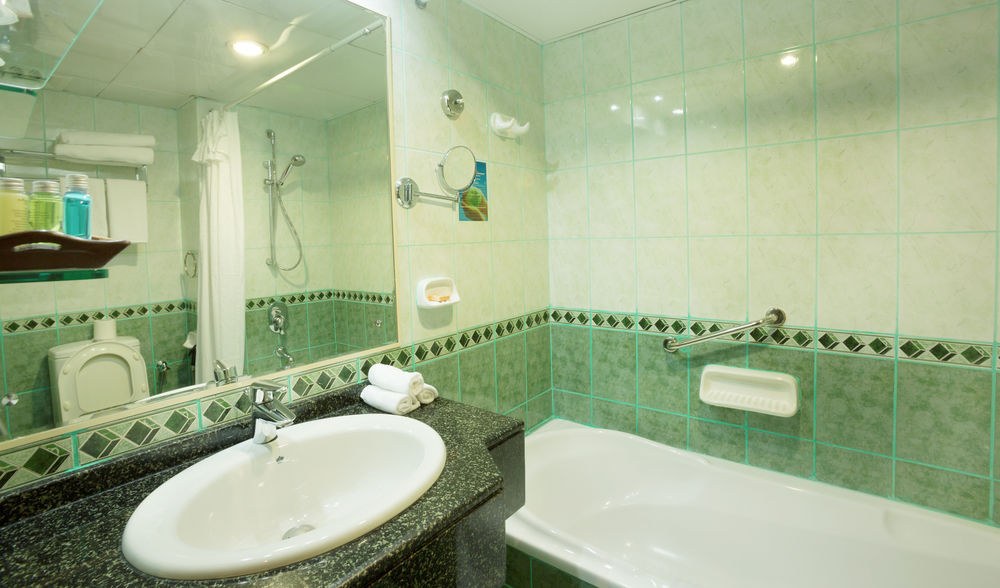 Arabian Courtyard Hotel & Spa photo 2