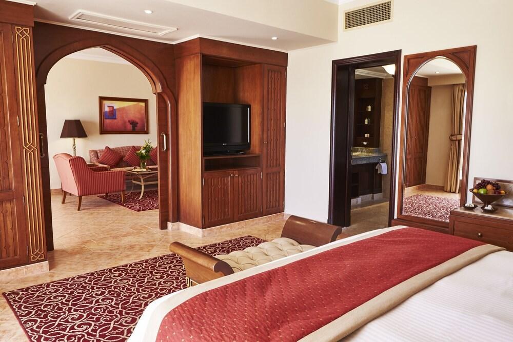 KEMPINSKI HOTEL SOMA BAY photo 2