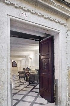 MAISON VENEZIA | UNA ESPERIENZE photo 1
