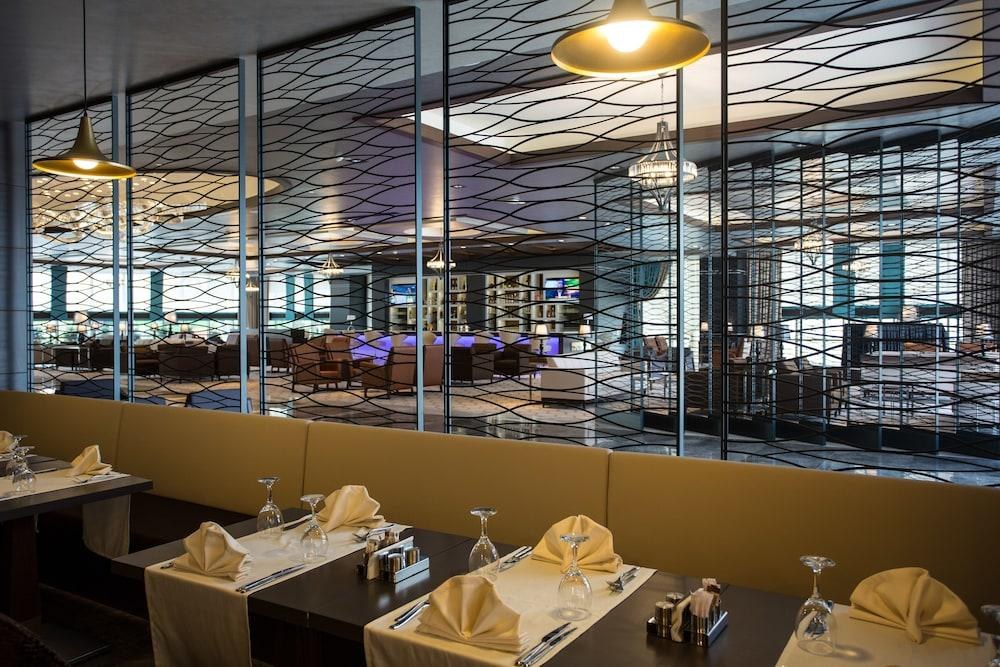 STEIGENBERGER AIRPORT HOTEL photo 4