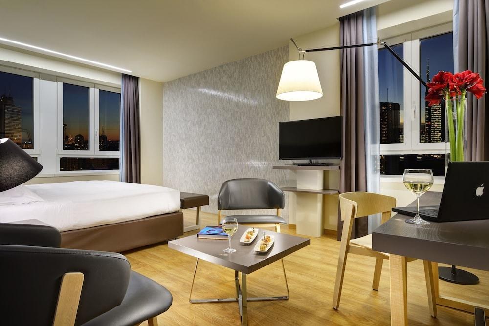 UNAHOTELS CENTURY MILANO photo 2