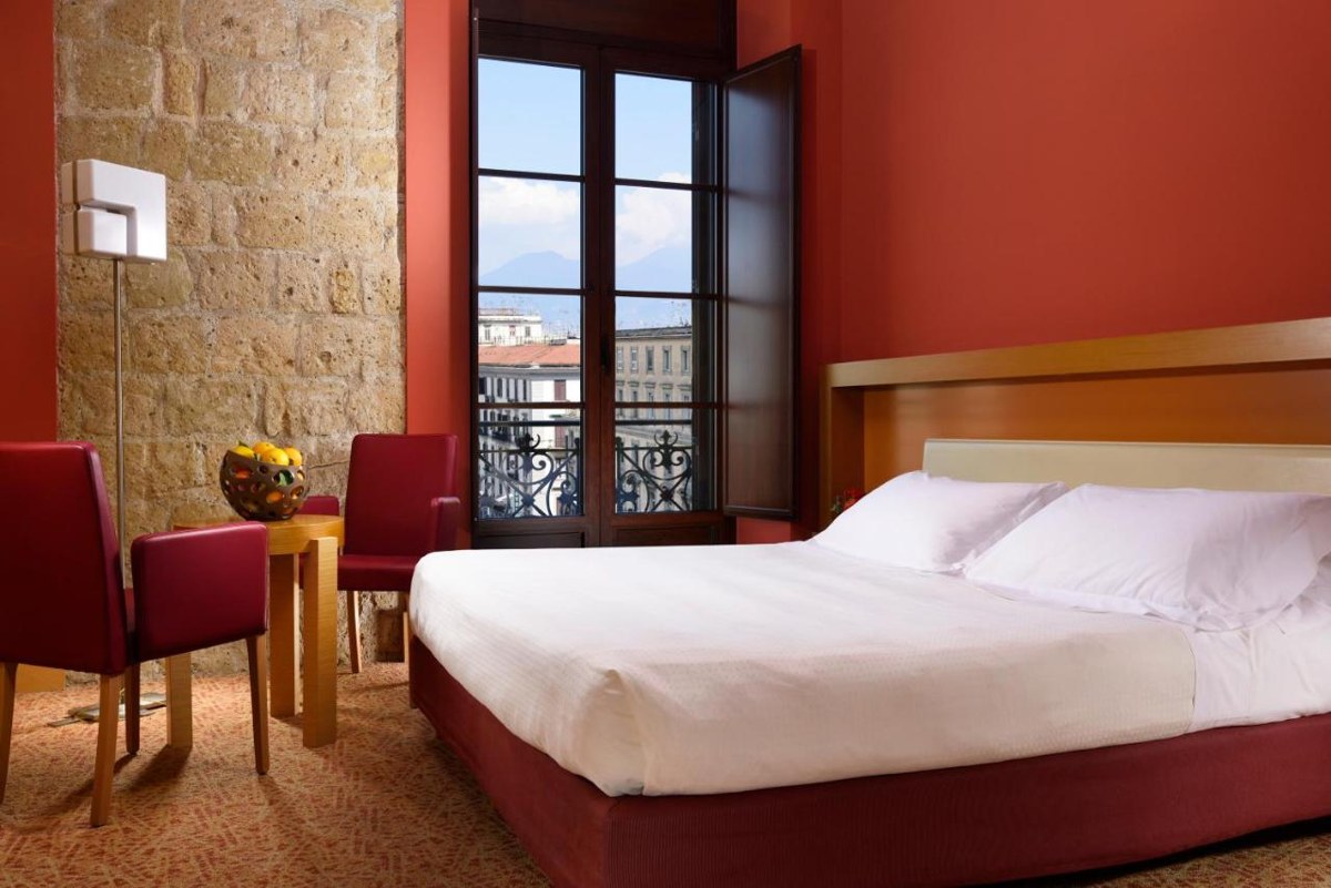UNAHOTELS NAPOLI photo 4