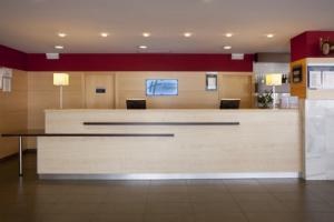 B and B Hotel Madrid Aeropuerto T1 T2 T3 [Ex-Holiday Inn Express] photo 2