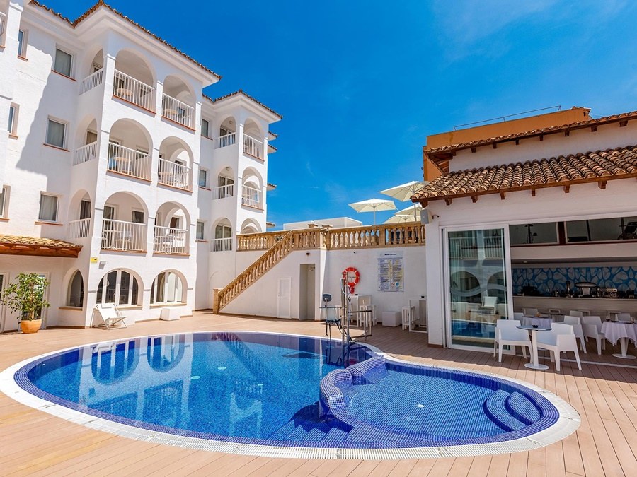 R2 BAHIA CALA RATJADA ONLY ADULTS