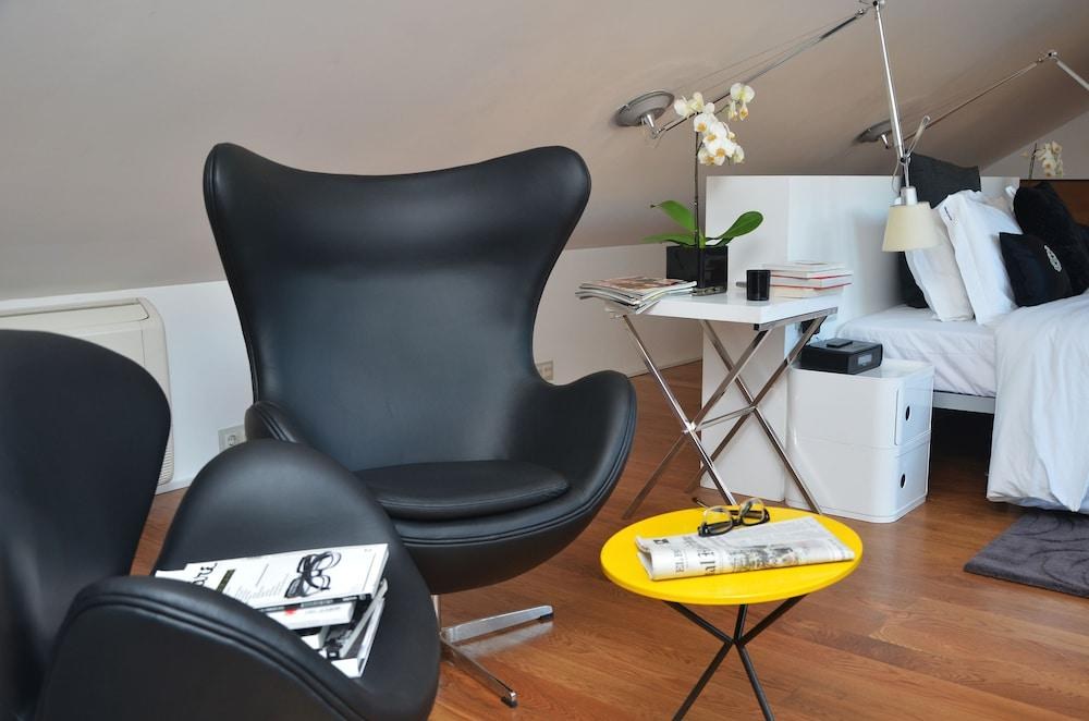 Browns Boutique Hotel photo 2